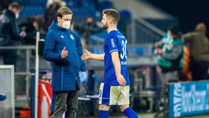 Schalke setzte gegen Leipzig gleich auf Neuzugang Shkodran Mustafi (r). Schalke setzte gegen Leipzig gleich auf Neuzugang Shkodran Mustafi (r).