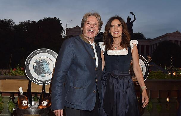 Wiesn-Wirt Michael Käfer und seine Frau Clarissa.