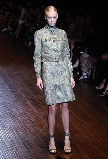 Das italienische Modehaus Gucci präsentiert seine neueste Kollektion.