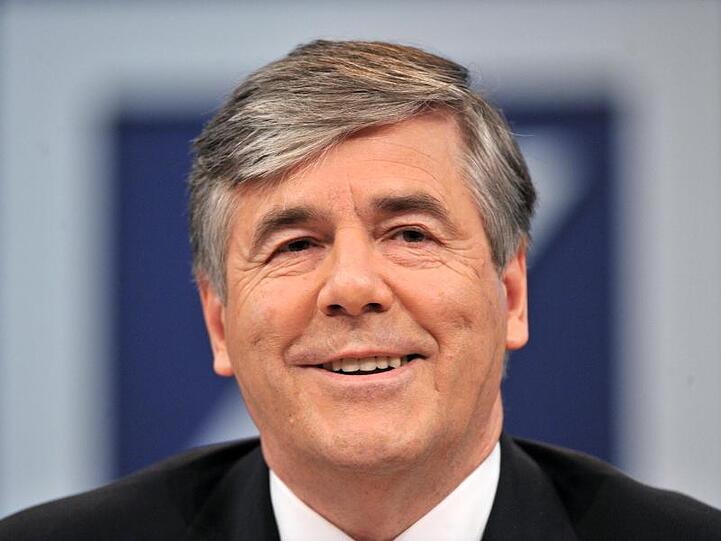 Der damalige Chef der Deutschen Bank, Josef Ackermann, hatte das Haus bei seinem Abschied 2012 "besenrein" übergeben wollen.