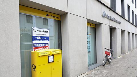 Noch gibt es im Alten Hof eine Postbank. Diese schließt, dann übernimmt die Deutsche Post.
