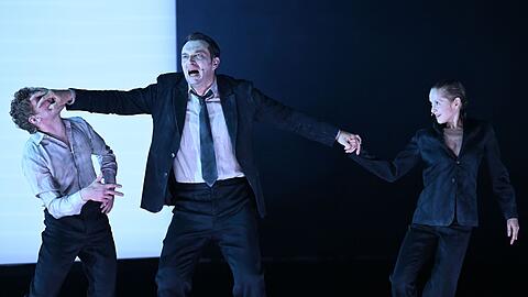 Die Neuinszenierung von "Faust I" feierte bei den Salzburger Festspielen Premiere.