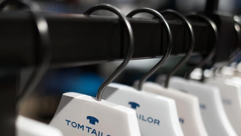 om Tailor kämpfte zuletzt mit einer Reihe von Problemen und steckte vor allem wegen der Marke Bonita tief in den roten Zahlen. om Tailor kämpfte zuletzt mit einer Reihe von Problemen und steckte vor allem wegen der Marke Bonita tief in den roten Zahlen.