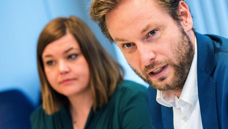 Grünen-Spitzenpersonal in Hamburg: Bürgermeisterkandidatin Katharina Fegebank und Fraktionschef Anjes Tjarks. Grünen-Spitzenpersonal in Hamburg: Bürgermeisterkandidatin Katharina Fegebank und Fraktionschef Anjes Tjarks.