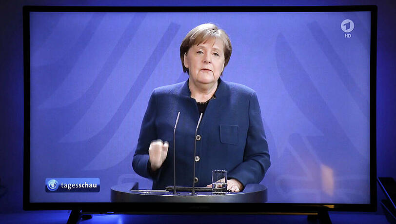 Bundeskanzlerin Angela Merkel bei ihrer Pressekonferenz am Sonntag. Bundeskanzlerin Angela Merkel bei ihrer Pressekonferenz am Sonntag.