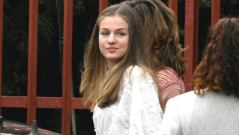 In der spanischen Politik wird über das Liebesleben der 16-jährigen Prinzessin Leonor diskutiert.