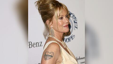 Melanie Griffith, hier noch mit dem alten Antonio-Tattoo.