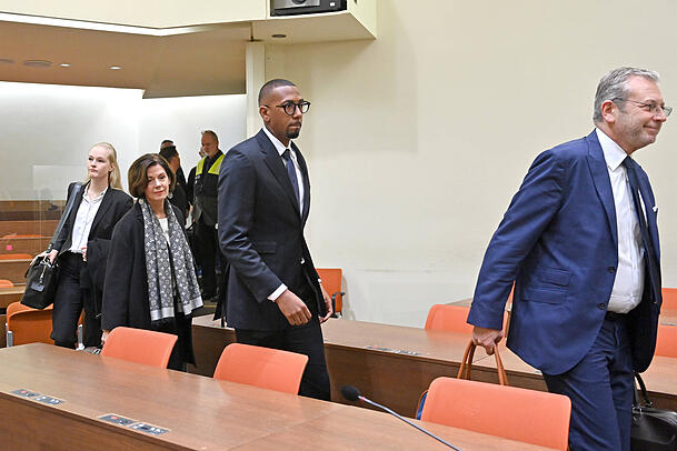 Jerome Boateng steht vor Gericht, nachdem er seine Ex-Verlobte vermeintlich geschlagen hat. Jerome Boateng steht vor Gericht, nachdem er seine Ex-Verlobte vermeintlich geschlagen hat.