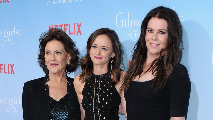 "Gilmore Girls" lief erstmals im Oktober 2000. Lauren Graham (r.) und Alexis Bledel waren die Stars der Serie, hier sind sie mit Kelly Bishop (l.) abgebildet.
