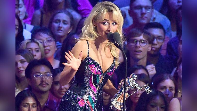 Sabrina Carpenter kritisiert das Weiße Haus scharf.