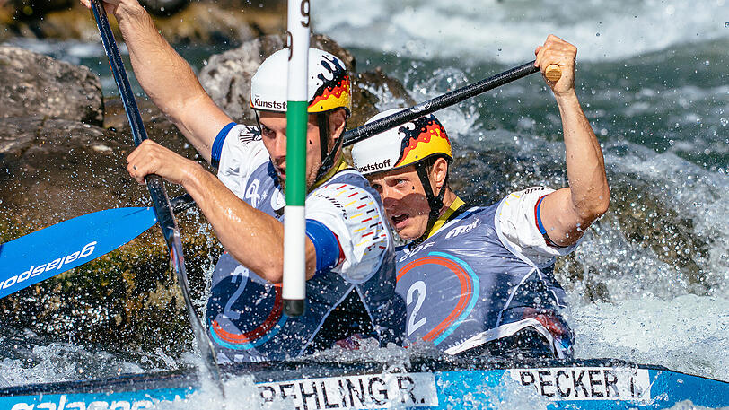 Die deutschen Kanuten Robert Behling (links) und Thomas Becker im Canadier-Zweier.