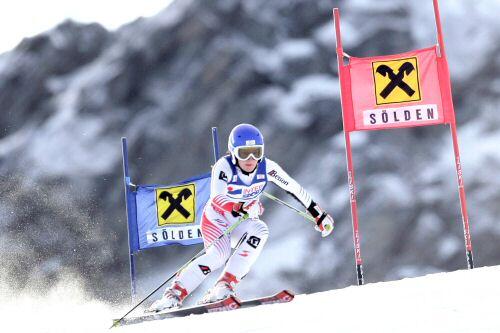 Die Siegerin Kathrin Zettel auf dem Hang von Sölden