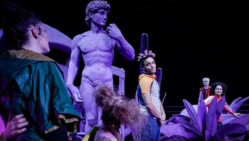 "In den Gärten oder Lysistrata Teil 2" im Volkstheater. "In den Gärten oder Lysistrata Teil 2" im Volkstheater.