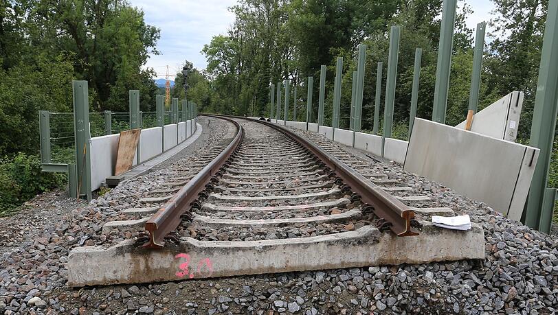 Bayern klagt, beim Eisenbahnnetz herrsche "Alarmstufe Rot". (Archivbild)