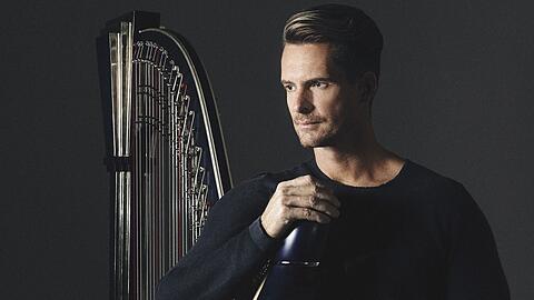 Xavier de Maistre hat die Harfe fest im Griff. Aber der Mann ist auch herrlich flexibel, man kann mit ihm &uuml;ber alles plaudern und diskutieren. Schade eigentlich, dass man das am Sonntag beim Konzert nicht h&ouml;rt. Daf&uuml;r gibt es exquisiten H&auml;ndel: den Harfenklassiker in B-Dur und das f&uuml;r Harfe arrangierte Orgelkonzert in F-Dur.