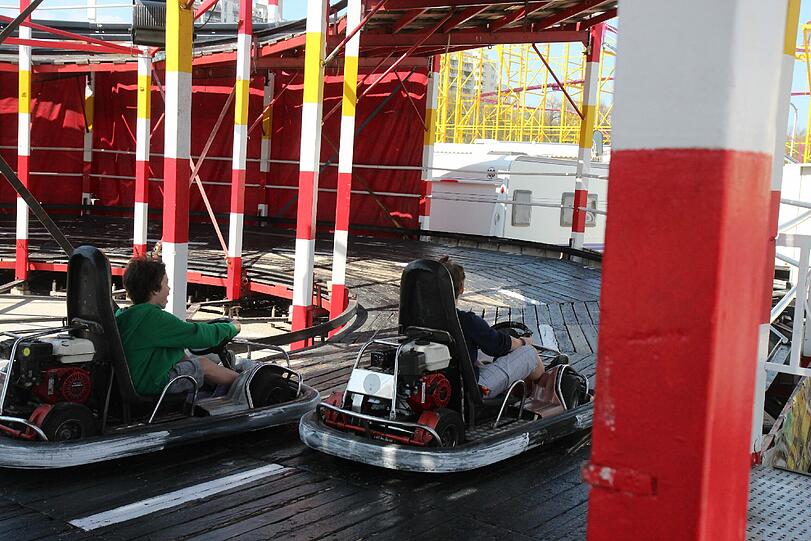 Duell vor der Kurve.