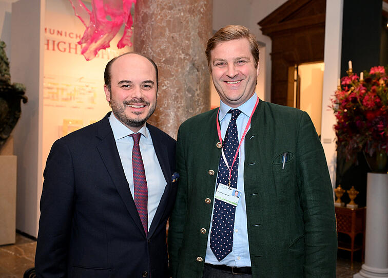 HIGHLIGHTS Internationale Kunstmesse München: Benjamin Bartz an der Seite von Prinz Dominik Wilhelm zu Löwenstein-Wertheim-Rosenberg.
