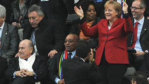 Endlich mal jubeln: Bundeskanzlerin Angela Merkel beim Spiel Deutschland gegen Argentinien