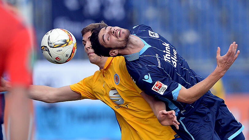 Hart umkämpfte Nullnummer: Löwen-Kapitän Christopher Schindler (vorne) im Luftduell mit Braunschweigs Emil Berggreen. Hart umkämpfte Nullnummer: Löwen-Kapitän Christopher Schindler (vorne) im Luftduell mit Braunschweigs Emil Berggreen.