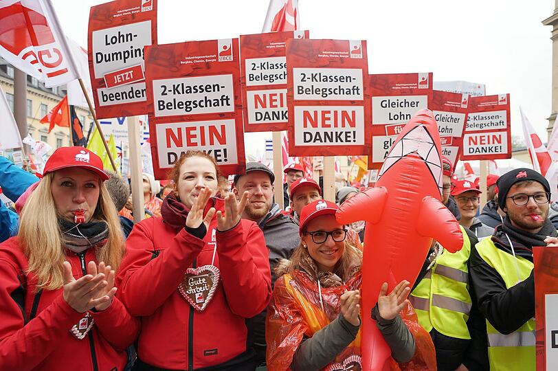 Bilder von der DGB-Kundgebung am Odeonsplatz.