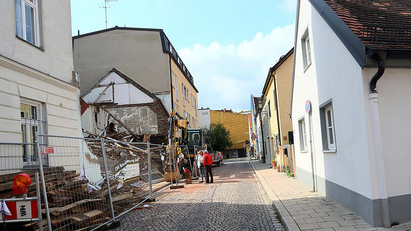 Das Haus, das einst dieser Trümmerhaufen war, steht seit Freitag nicht mehr.