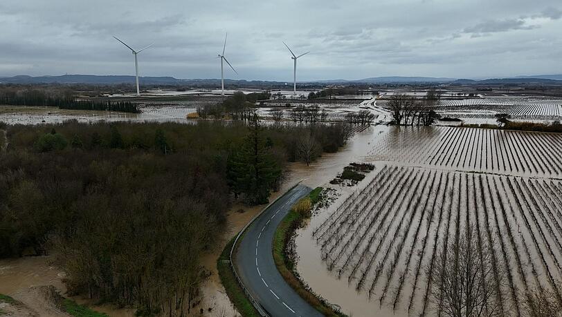 Massive Regenf&auml;lle haben in S&uuml;dfrankreich f&uuml;r &Uuml;berflutungen und Behinderungen gef&uuml;hrt.