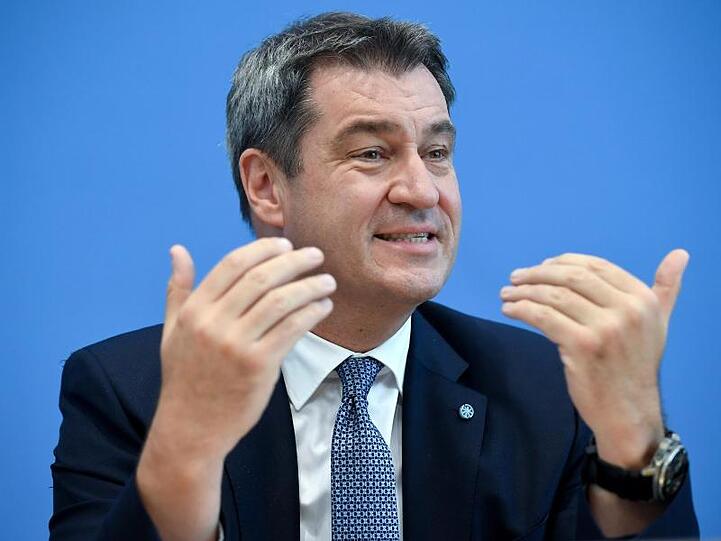 Markus Söder (CSU), Ministerpräsident des Freistaates Bayern, spricht bei einer Pressekonferenz. Foto: Britta Pedersen/Archiv