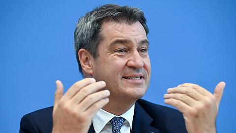 Markus Söder (CSU), Ministerpräsident des Freistaates Bayern, spricht bei einer Pressekonferenz. Foto: Britta Pedersen/Archiv