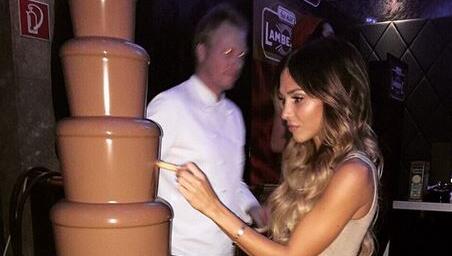 Weitere sexy Instagram-Fotos von Ann-Kathrin Brömmel. Weitere sexy Instagram-Fotos von Ann-Kathrin Brömmel.