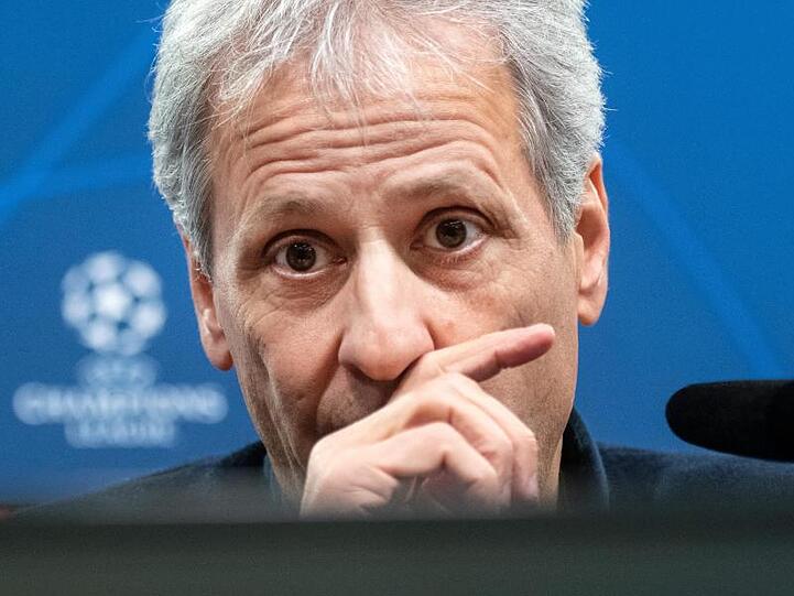 Dortmunds Trainer Lucien Favre während einer Pressekonferenz. Foto: Bernd Thissen/dpa