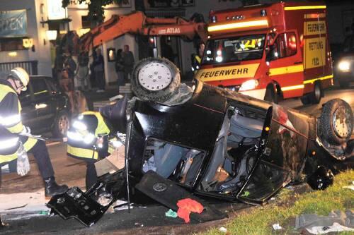 Das völlig zerstörte Auto, nachdem es Stefan G. von hinten gerammt hatte.