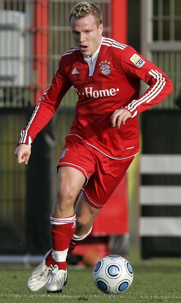 Stieg nach seiner Fußballkarriere ins Baugeschäft ein: Christian Lell. Stieg nach seiner Fußballkarriere ins Baugeschäft ein: Christian Lell.