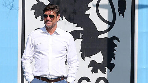 Löwen-Sportchef Oliver Kreuzer ist weiter auf Trainersuche für den TSV 1860.