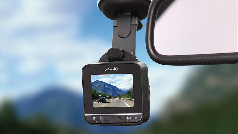 Entgegen der bisherigen Rechtsprechung haben Gerichte Videoaufnahmen von Dashcams in jüngerer Vergangenheit als Beweis zugelassen.
