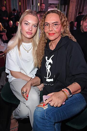 Cheyenne Ochsenknecht mit Mutter Natascha