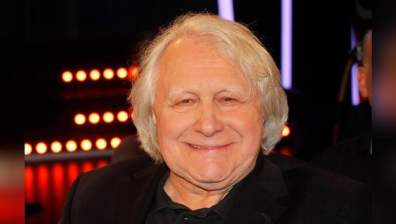 Peter Urban verabschiedete sich 2023 nach 25 Jahren von dem beliebten europäischen Musikwettbewerb.