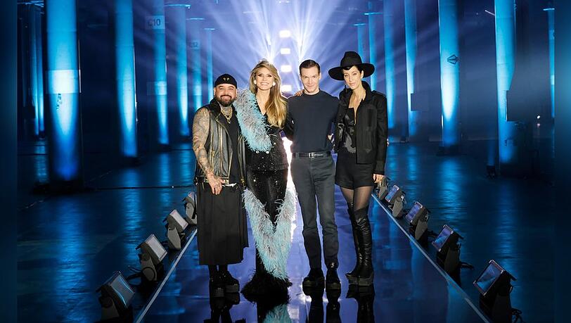 Entschieden zu viert: Ashton Michael, Heidi Klum, Kevin Germanier, Esther Perbandt (v.l.n.r.)