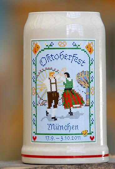 So sieht er also aus, der Sammler-Maßkrug 2011.