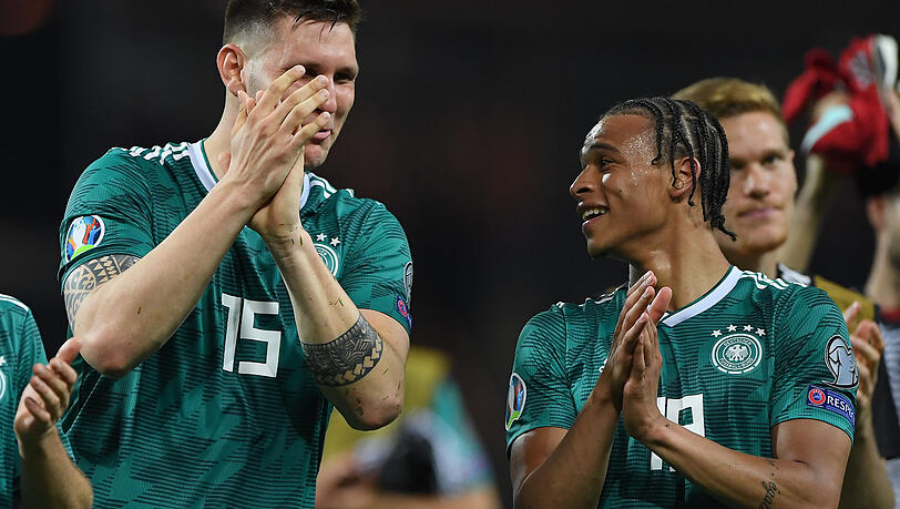Bald Teamkollegen? Niklas Süle und Leroy Sané spielen in der DFB-Elf schon zusammen. Bald Teamkollegen? Niklas Süle und Leroy Sané spielen in der DFB-Elf schon zusammen.