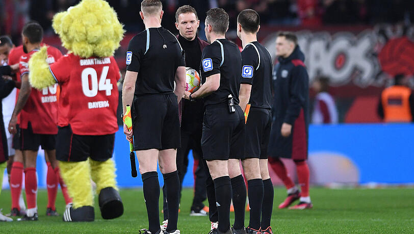 "Es war korrekt, es waren zwei Elfmeter und demnach im Sinne der Fairness", sagte Bayern-Trainer Julian Nagelsmann über die vom VAR korrigierten Entscheidungen von Schiedsrichter Tobias Stieler.