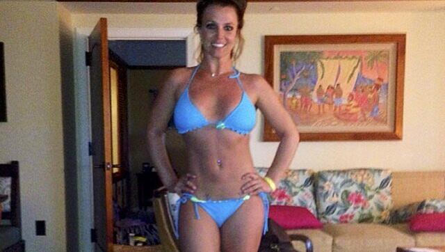 Britney Spears zeigt sich mit Top-Figur auf Hawaii: "Aloha from Hawaii!" Britney Spears zeigt sich mit Top-Figur auf Hawaii: "Aloha from Hawaii!"