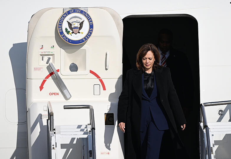 US-Vizepräsidentin Kamala Harris bei ihrer Ankunft in München.