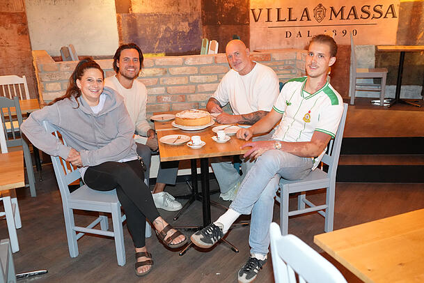 Die neuen Macher im ehemaligen Café Guglhupf: v.l. Stefanie Brunner, Konstantin von Keyserlingk, Michael Faltenbacher und Darius Faltenbacher.