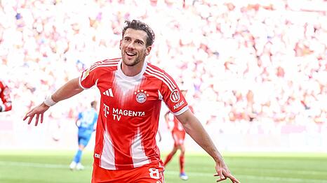 Jubel auf der Abschiedstour: Leon Goretzka gelingt im drittletzten Heimspiel f&uuml;r den FC Bayern ein Doppelpack.