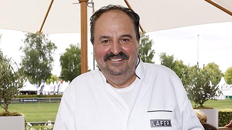 Johann Lafer erklärt, wie das perfekte Stück Fleisch auf dem Grill gelingt.