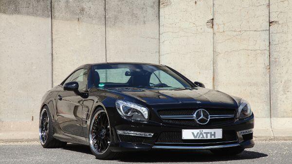 Dank des ABC-Fahrwerks steht der getunte AMG-SL noch ein bisschen satter und tiefer auf den Rädern. Dank des ABC-Fahrwerks steht der getunte AMG-SL noch ein bisschen satter und tiefer auf den Rädern.