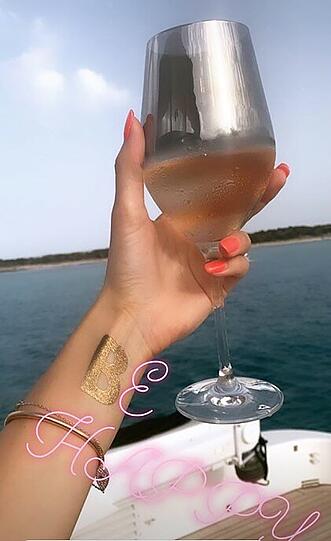 Bei diesem Ausblick schmeckt der Wein bestimmt noch besser.