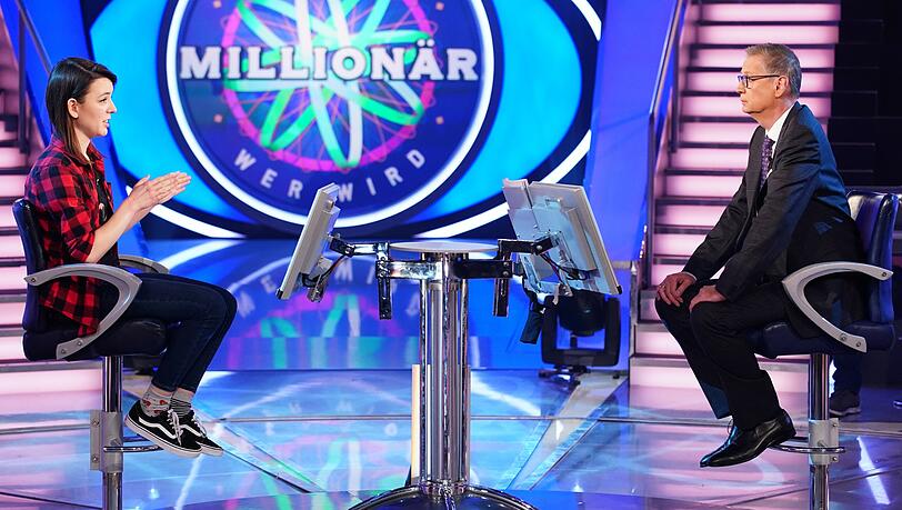 Günther Jauch hat bei "Wer wird Millionär?" einer Kandidatin geholfen und ihr 300 Euro geschenkt.