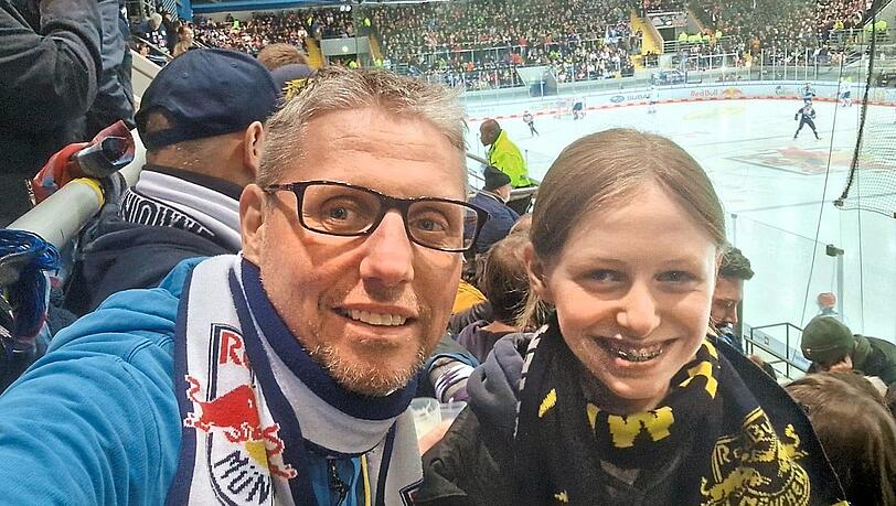 Emotionale Erlebnisse: Michael Mielich geht mit seiner Tochter Paula zum Eishockey - wie er vor Jahren selbst mit seinem Vater. Emotionale Erlebnisse: Michael Mielich geht mit seiner Tochter Paula zum Eishockey - wie er vor Jahren selbst mit seinem Vater.