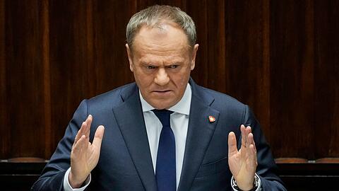 Tusk will, dass jeder Mann in Polen kampfbereit gemacht wird.